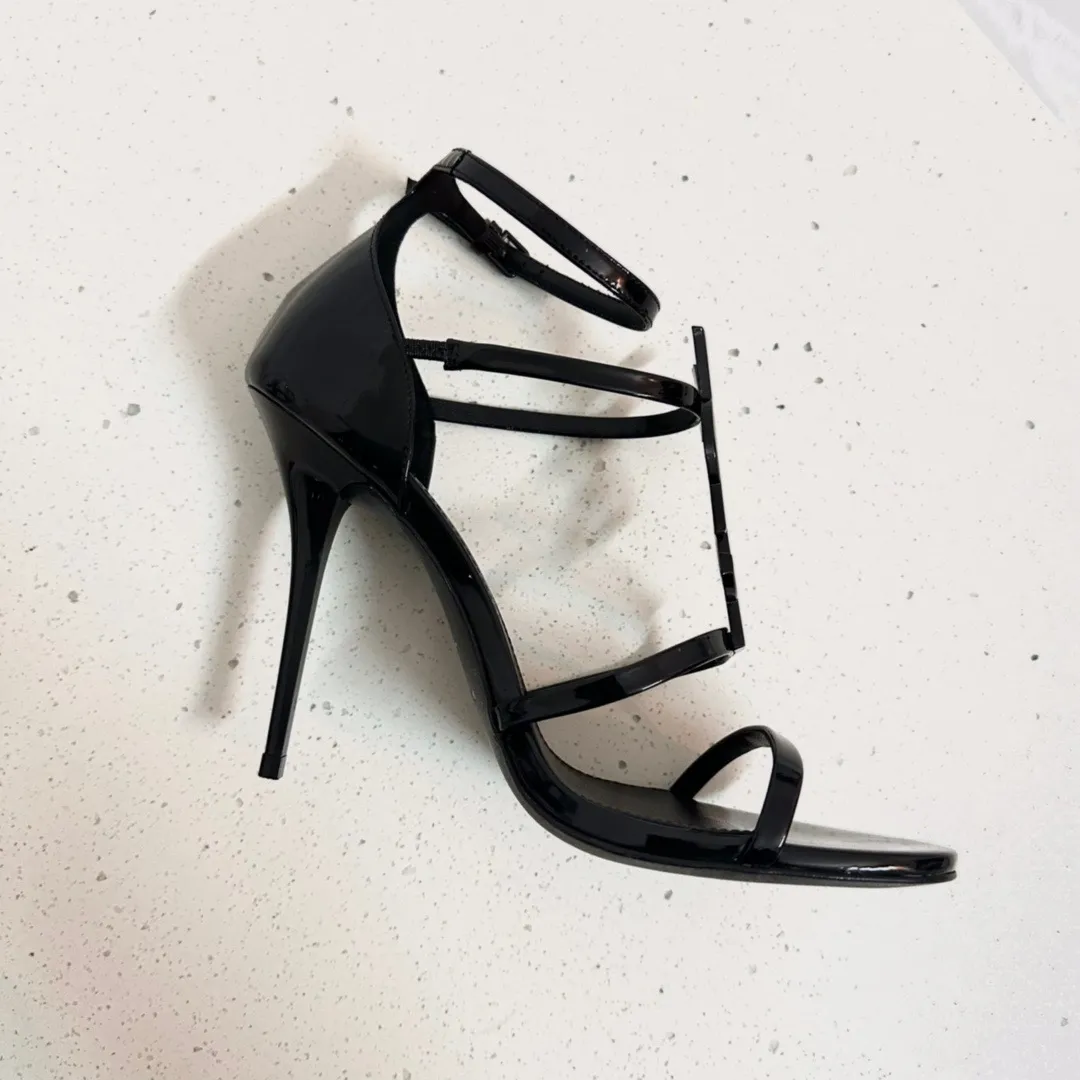 👟👟Ex-factory price 520👟👟 Women's shoes, women's clothing, correct version✅Highest version 280 ex-factory💵 YSL (Full-body customization Z👟👟Ex-factory price color) Upper: Customized imported patent leather Lining: Imported sheepskin Sole: Imported genuine leather outsole Color: Black with gold buckle, black with black buckle Heel height: 10cm Code number: 35-39 (41 and 40 are custom-made and cannot be returned or exchanged!)